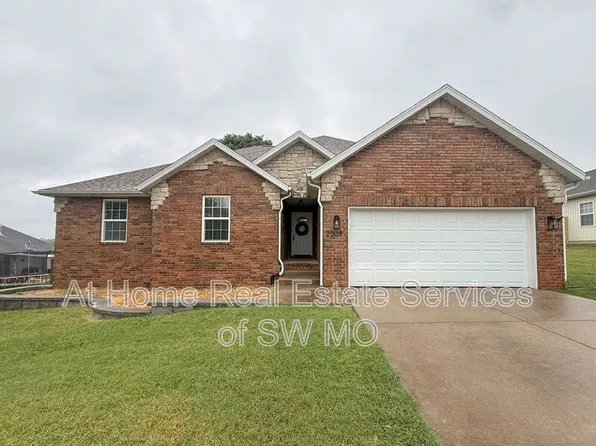 2009 N Cedarwood Ct, Ozark, MO 65721