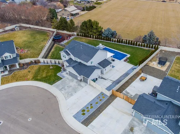946 W Smallwood Ct, Meridian, ID 83642