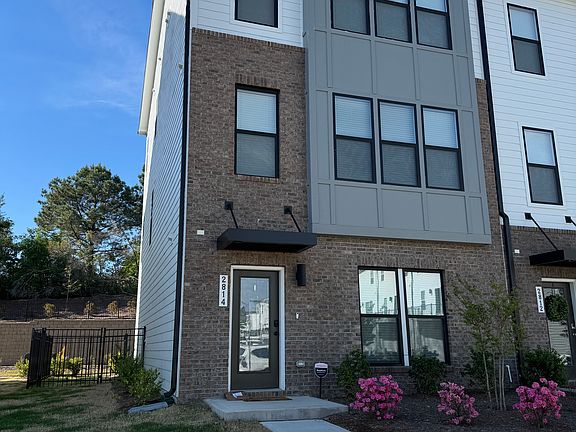 2nd image of 2814 Kempthorne Rd