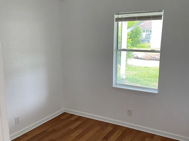 2500 Orange St — Photo 5
