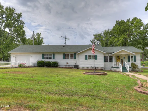 101 E 3rd St, Jasper, MO 64755