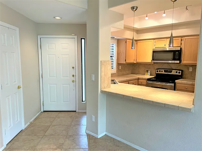 6655 N Canyon Crest Dr #21104 — Photo 1