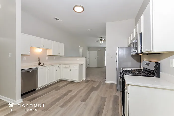 465 Oakland Hills Dr — Photo 8
