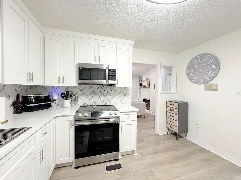 311 Cambridge Place Dr — Photo 4
