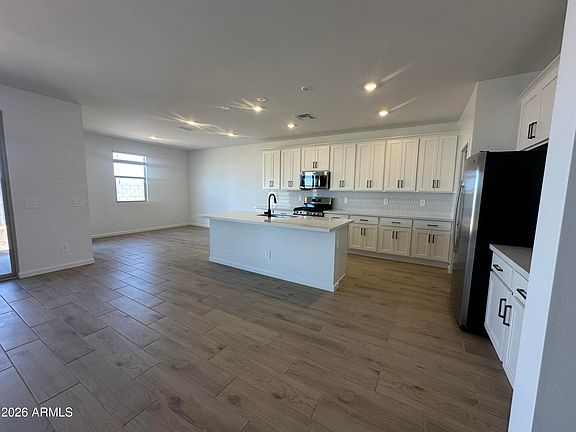 5th image of 46992 W PECAN WOODS --