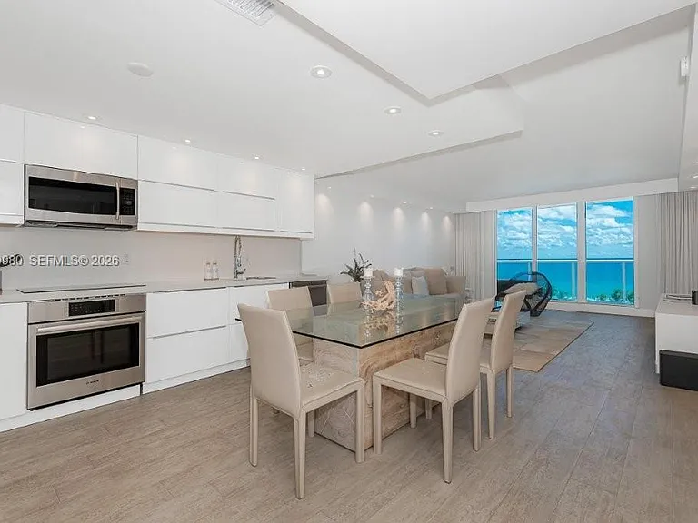 2301 Collins Ave #738 — Photo 4