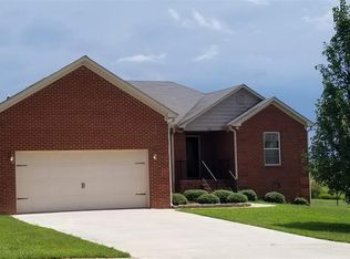 107 Compass Hill Cir, Toney, AL 35773