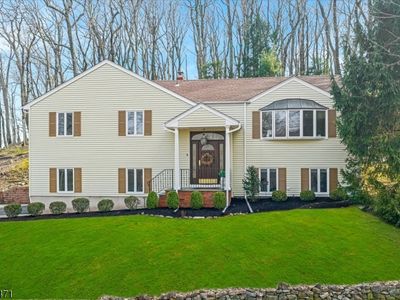 24 Lord William Penn Dr, Morristown, NJ, 07960