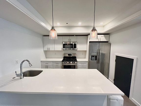 5th image of 1446 N Franklin St #B1