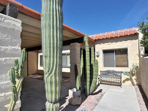 3rd image of 2438 W Calle Retana
