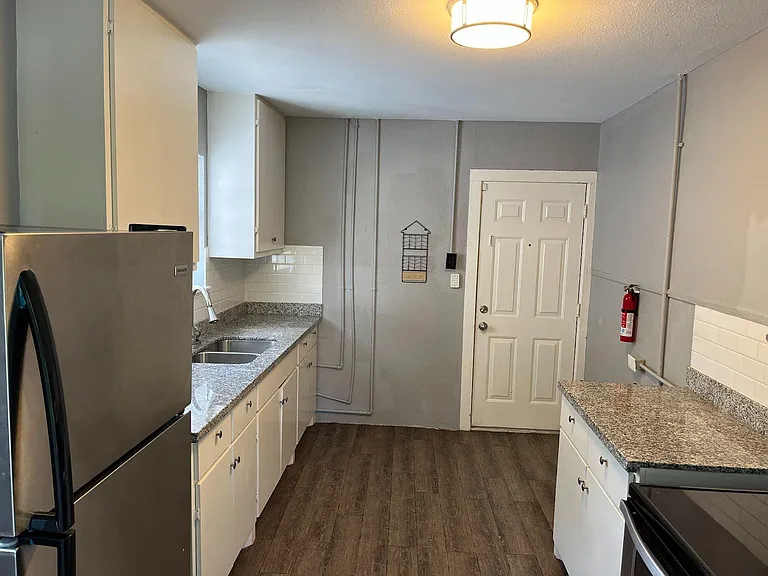 5105 Bell St #3 — Photo 2
