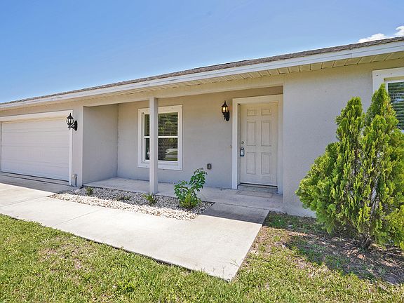 4th image of 1180 Larkspur St SE