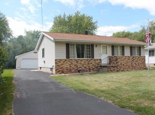 320 N 7th St, Winneconne, WI 54986