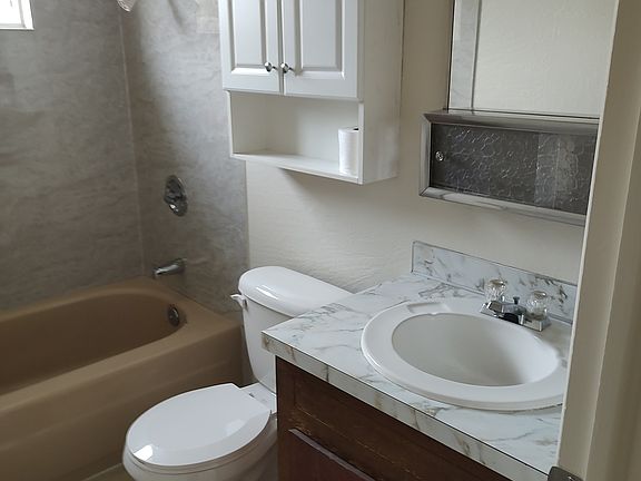 5th image of 6680 Lincoln St #7