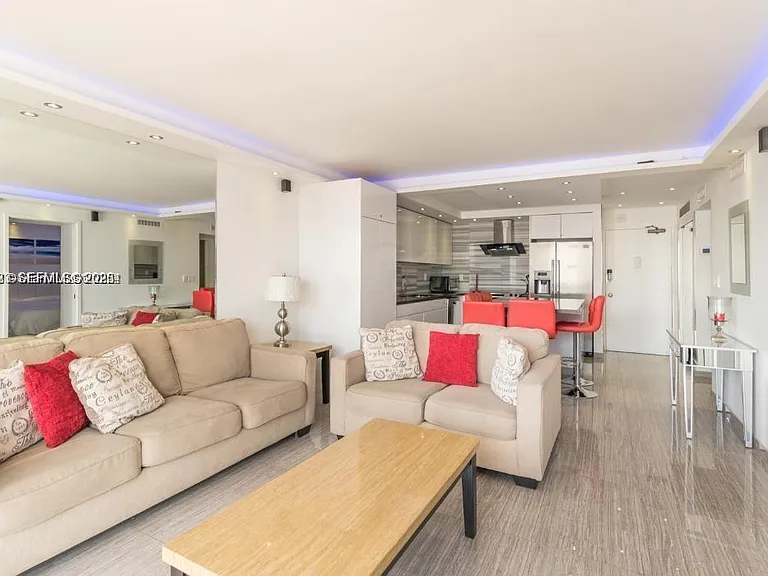401 Ocean Dr #1124 — Photo 1