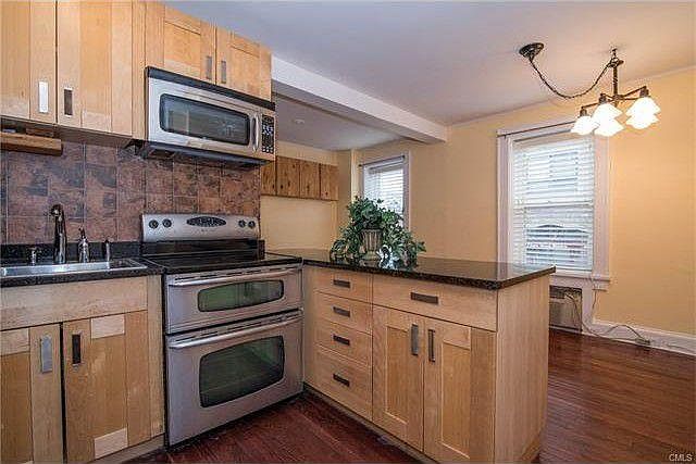 1st image of 218 Bedford St APT 1F