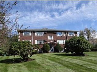 126 Parker St APT 14, Acton, MA 01720