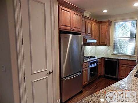 3rd image of 4125 Grassmere Ln APT 2