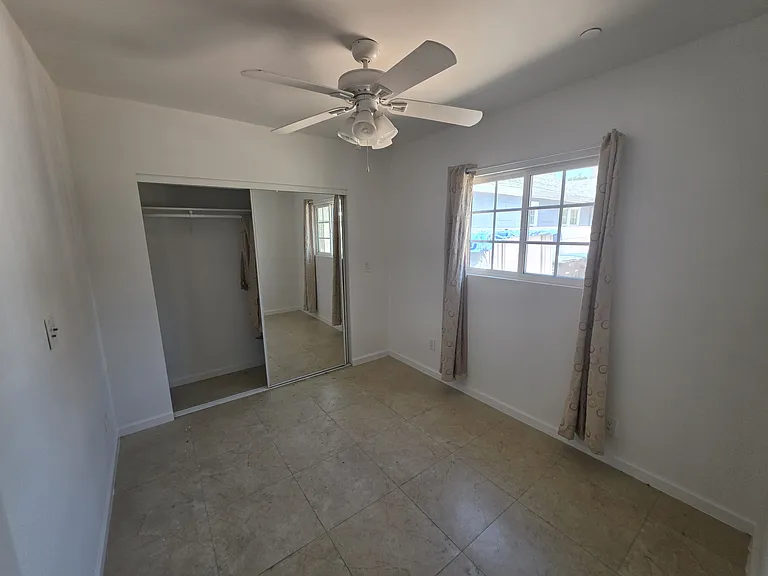 1038 Raymond Ave — Photo 3