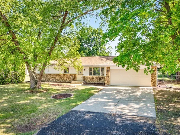 619 Windfield Ln, Machesney Park, IL 61115