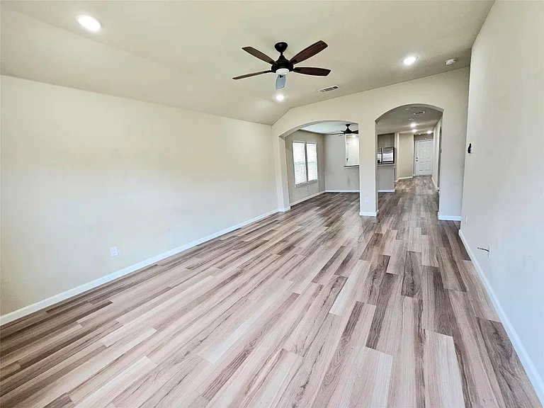 1812 Arbordale Way — Photo 5
