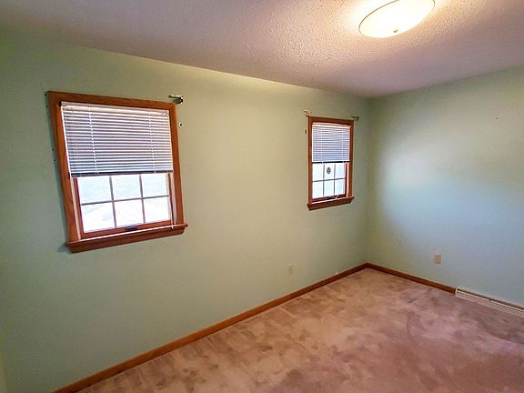 5th image of 4657 Victoria Way #103