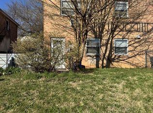 529 Avon St, Philadelphia, PA 19116