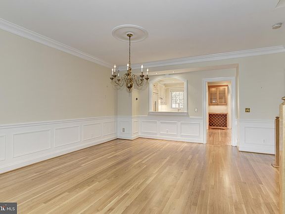 5th image of 3911 Ivy Terrace Ct NW