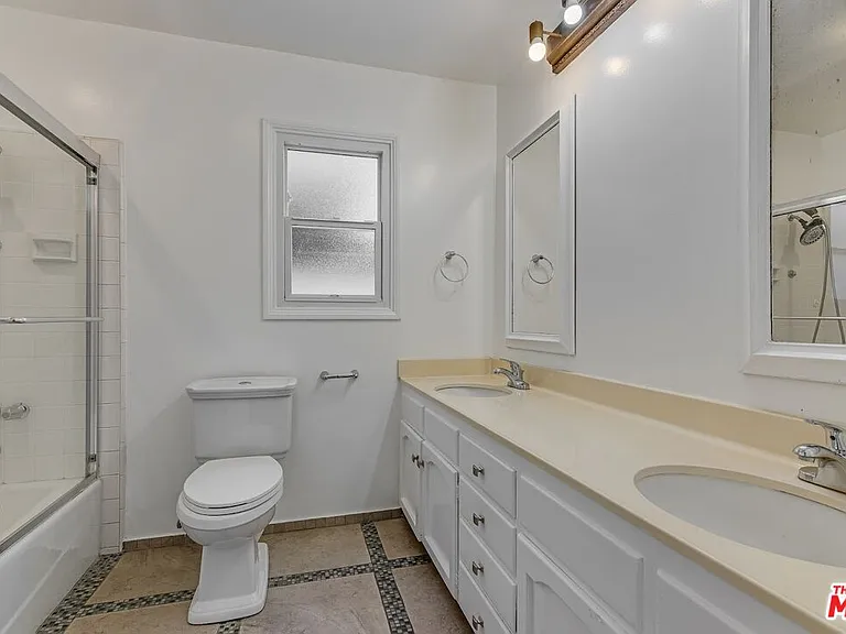 4905 Coolidge Ave — Photo 17