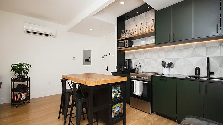 Rented by Nooklyn NYC LLC | media 1