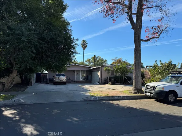 13960 Boxwood Pl, Panorama City, CA 91402