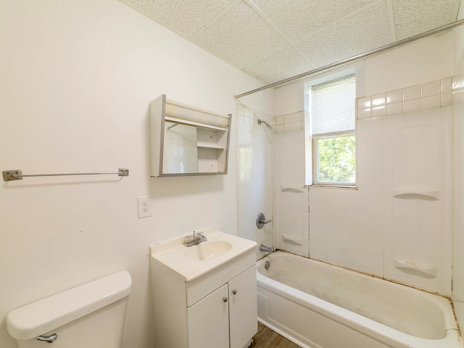 3 bed, $1,500 — Photo 3