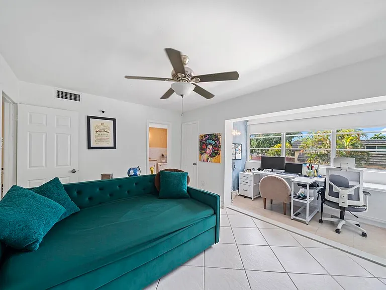 8745 SW 137th Ave — Photo 13