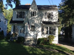 221 Meadow Rd, Syracuse, NY 13219