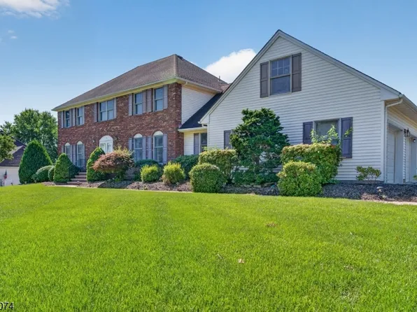 18 Cornell Trl, Hillsborough Twp., NJ 08844