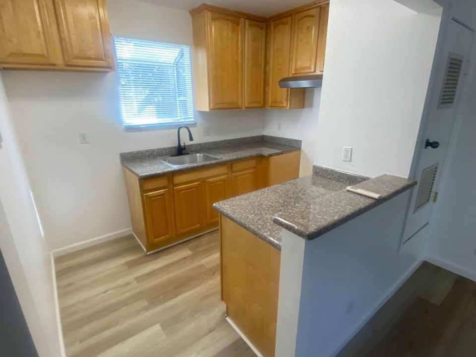 1st image of 380 S Sierra Madre Blvd #4