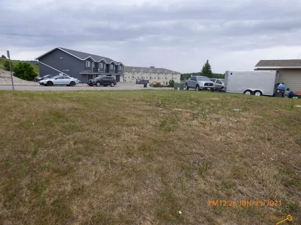 4048 Derby Ln, Rapid City, SD 57701