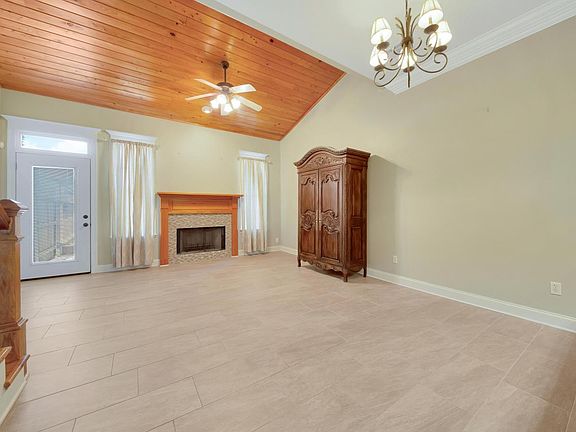 4th image of 400 W Brentwood Blvd #39