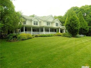 2 Constant Ct, Rocky Point, NY 11778