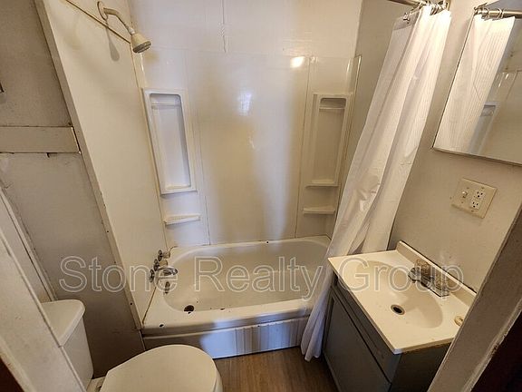 5th image of 2044 N 11th St APT 2