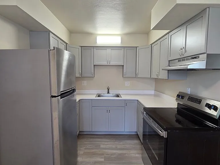 4301 Eastridge Dr — Photo 2