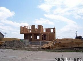 2nd image of 100 Oakshire Dr E