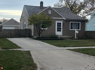 320 E Indiana Ave, Maumee, OH