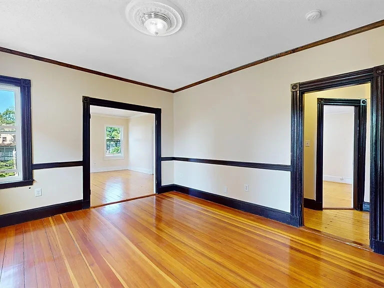 32 Thornton St #2 — Photo 6