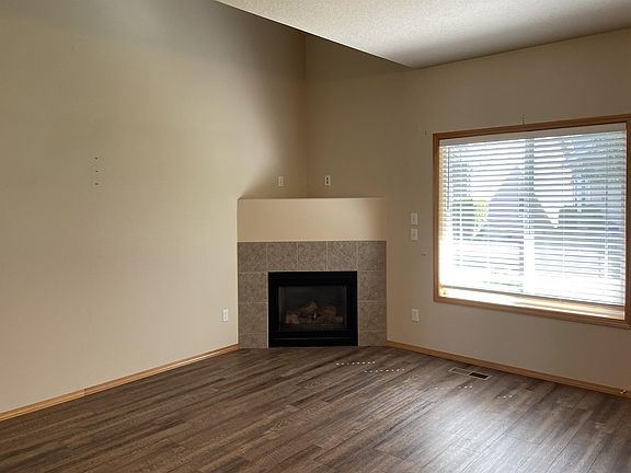 3rd image of 2215 NE 163rd Ave