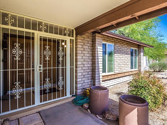 Entry at front of home