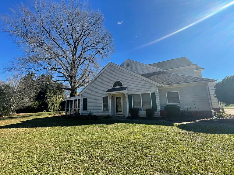 8743 Fox Chase Ln — Photo 4
