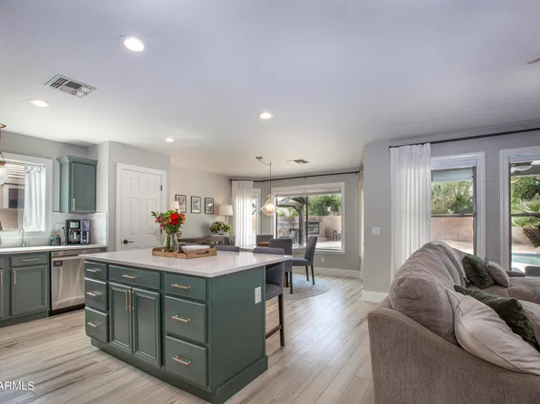 3820 S VELERO Street, Chandler, AZ 85286