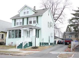 111 Phoenix Ter, Springfield, MA 01104