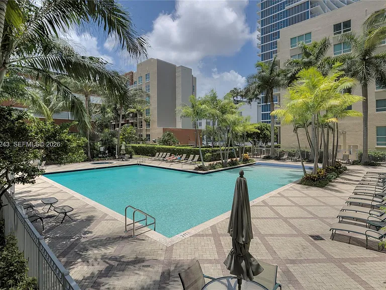 2000 N Bayshore Dr #626 — Photo 22